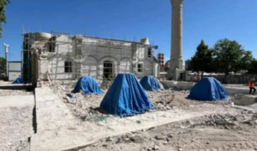 Yeni Cami’deki restore çalışmalarına hız verildi