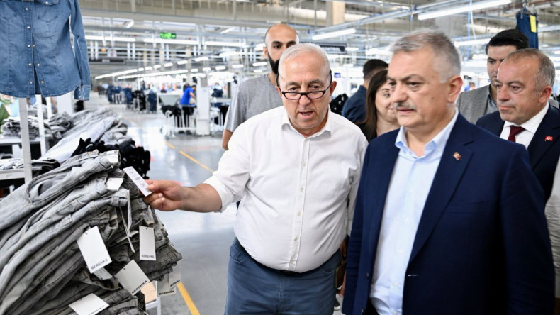 Vali Ersin Yazıcı, Tekstil Firmalarını Ziyaret Etti