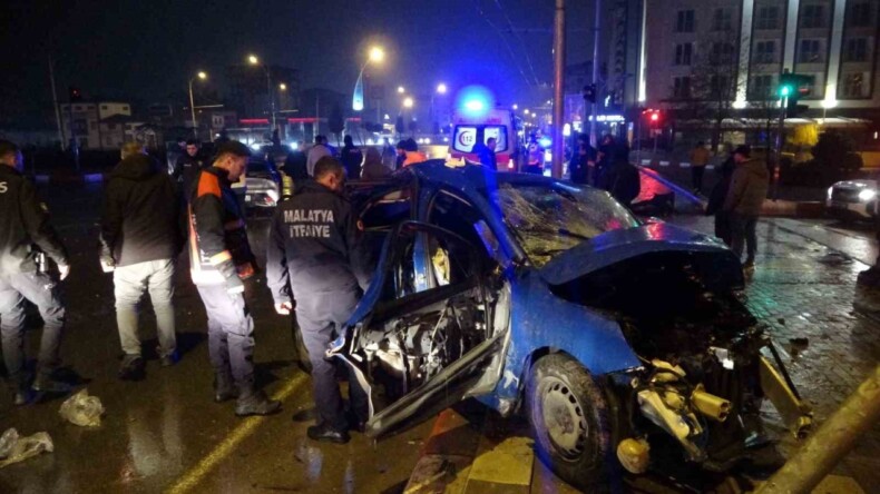 Çevre Yolunda Trafik Kazas 1 Ölü 3 Yaralı