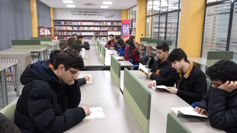 Beydağı Aanadolu Lisesi’nden 100.yıl Kitap Kafe’ye Anlamlı Ziyaret