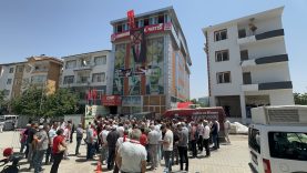 CHP Malatya İl Binası Önünde Protesto: Barış Yıldız’dan Yeni Yönetime Sert Tepki