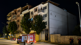 Halfettin’de Çatı Çöktü, Apartman Sakinleri Deprem Paniği Yaşadı