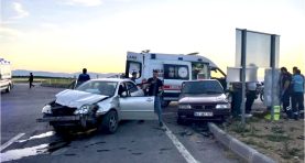 Kuzey Çevreyolu’nda İki Otomobil Çarpıştı: 2 Yaralı