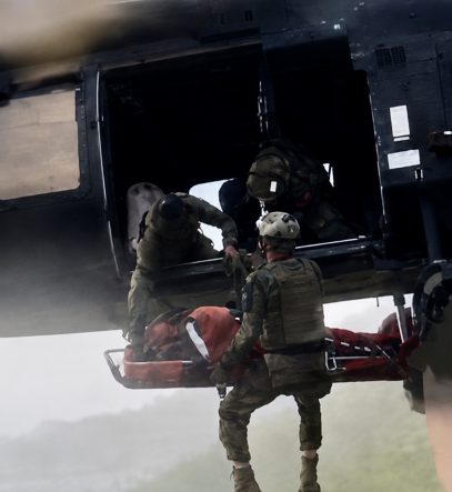Mahsur Kalan Vatandaş Askeri Helikopterle Kurtarıldı