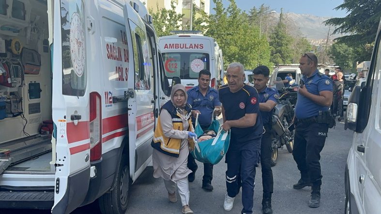 Malatya’da Aile Faciası: Eşi ve İki Kızını Vurdu, Ardından Kendini Yaraladı