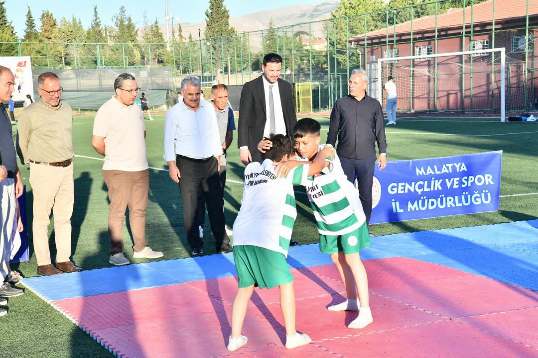 Yeşilyurt’ta Yaz Spor Okulları ve Spor Akademisi Coşkuyla Açıldı