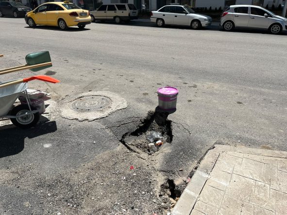Yüklenici Firma Tarafından Yapılan Yolda Çökme: Tevfik Temelli Caddesi’nde Tepkiler Yükseliyor