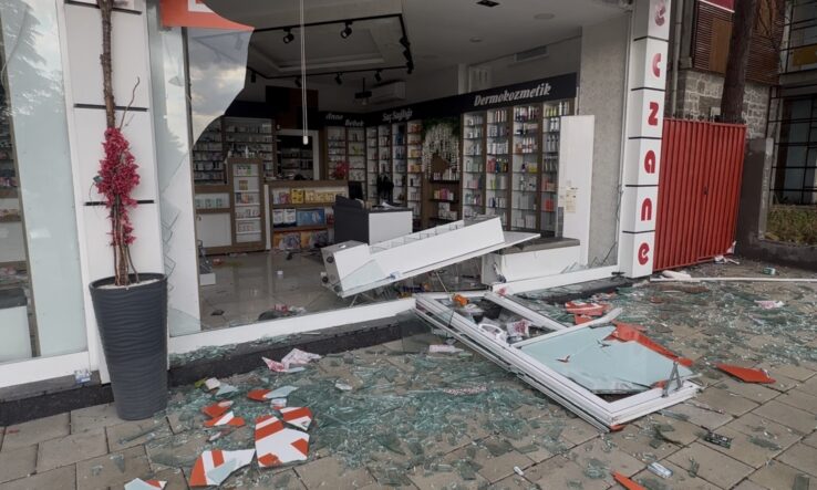 5 Dakikalık Fırtına Malatya’yı Altüst Etti