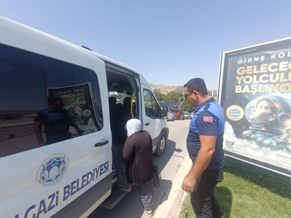 Hastane Çevresinde Dilencilere Zabıta Operasyonu: 3 Kişi Yakalandı