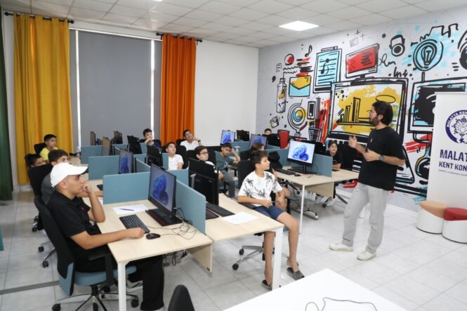 Malatya’da Çocuklar Robotik Kodlama ile Geleceğe Hazırlanıyor
