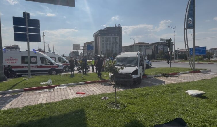 Malatya’da İki Ayrı Kaza: 5 Kişi Yaralandı