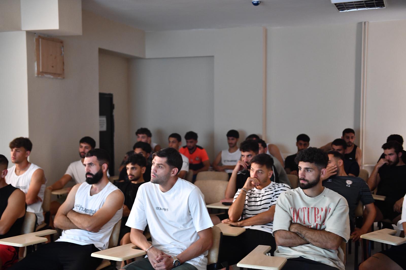 Yeşilyurtspor’a Yeni Oyun Kuralları Eğitimi