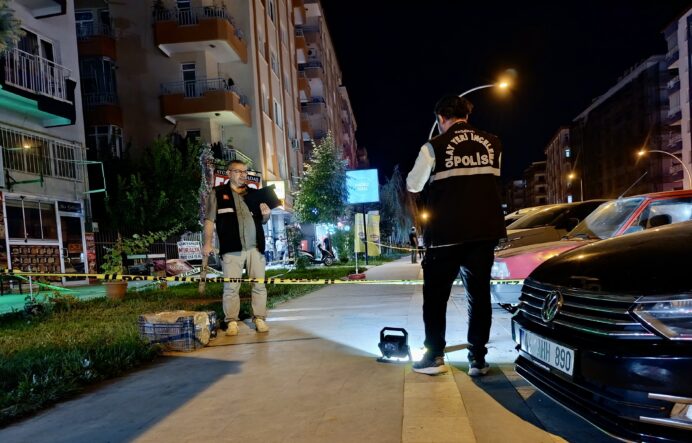 İsmetpaşa Caddesi’nde Bıçaklı Kavga: 1 Ağır Yaralı