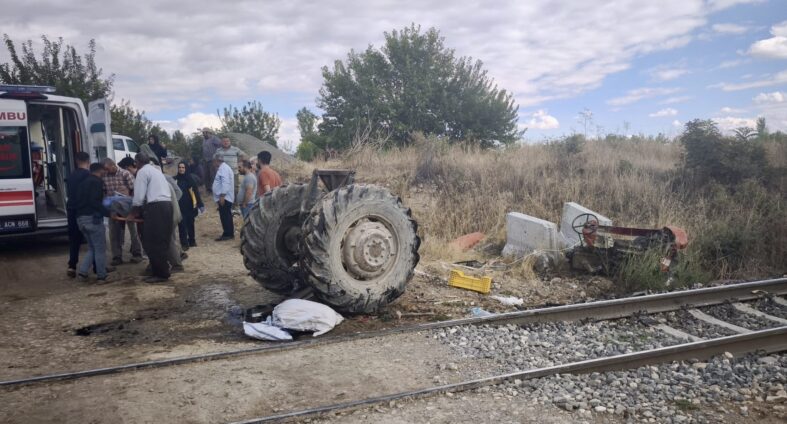 Malatya’da Yük Treni Traktöre Çarptı: 1 Yaralı