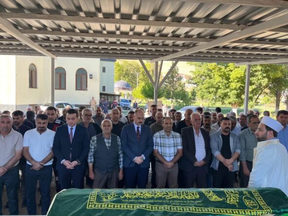 Şehit Annesi Gülten Artuç Son Yolculuğuna Uğurlandı