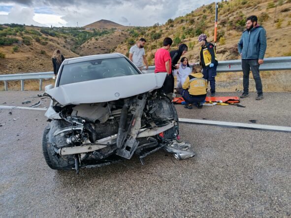 Akçadağ’da Yağışlı Havada Kaza: 1 Yaralı