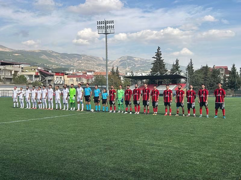 Battalgazi Belediyespor İkide İki Yaptı, Hekimhanspor Evinde Kaybetti