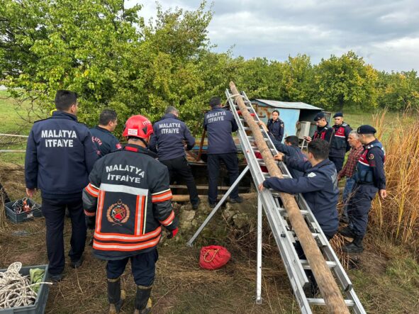 Malatya’da 30 Metrelik Kuyuya Düşen Genç Kız Kurtarıldı