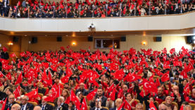 Malatya’da Cumhuriyet Coşkusu Salona Sığmadı
