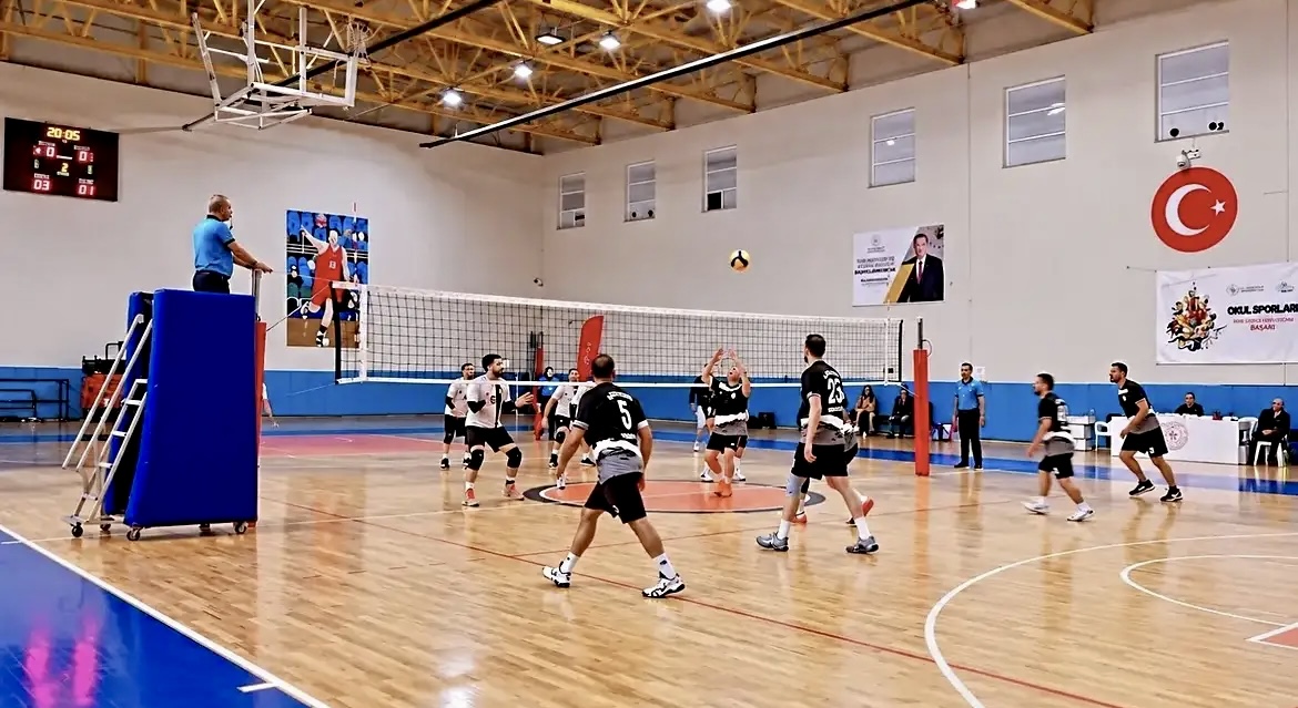 Malatya’da Kamu Kurumları Voleybol Turnuvasında Buluştu