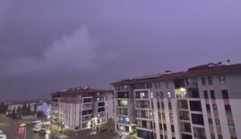Malatya’da Şimşekler Geceyi Aydınlattı