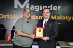 Muhtarlardan Salih Karademir’e İlk Onur Ödülü