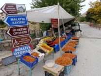 Somuncu Baba Yolunda Yöresel Ürünlere Ziyaretçi İlgisi