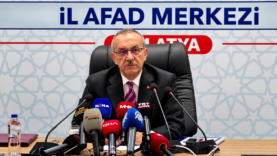 Vali Yavuz: “Konteynerlerde Kalanların Sayısı 10 Binin Altına Düştü”
