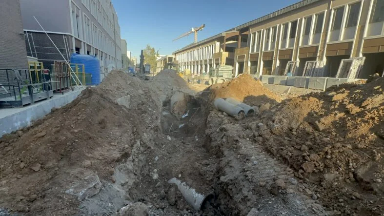 Toprak altında kalan işçi kurtarılamadı