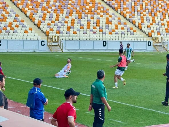 Yeşilyurtspor, Son Dakikada Berabere Kaldı