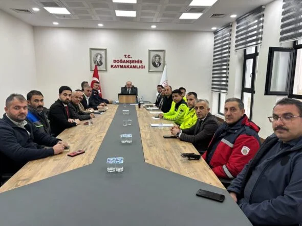 Doğanşehir Kış Tedbirleri Değerlendirme Toplantısı Gerçekleştirildi