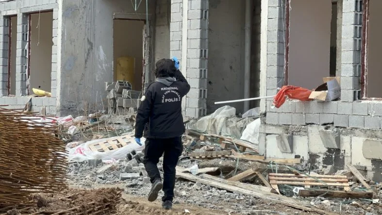 Rezerv Alan İnşaatında Feci Kaza: 6’ncı Kattan Düşen İşçi Ağır Yaralandı