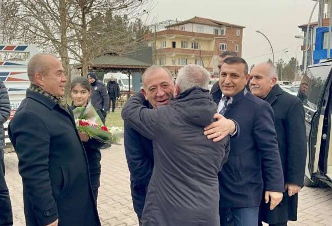 Gürsel Tekin'den Göçer’e Destek Ziyareti: “Nerede Haksızlık Varsa Oradayız”