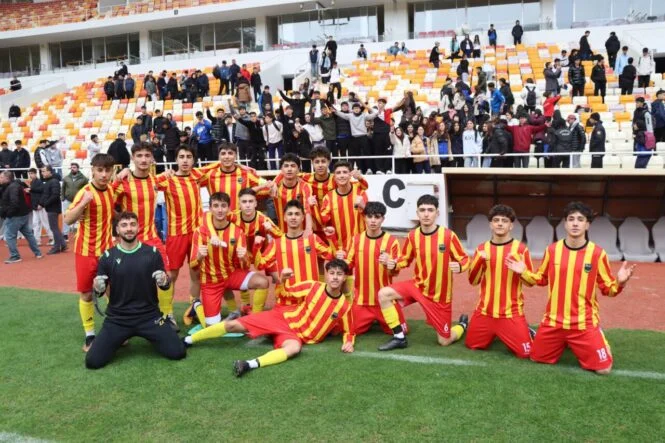 Malatya Stadyumu’nda Yıldızlar Futbol İl Birinciliği Final Heyecanı Yaşandı