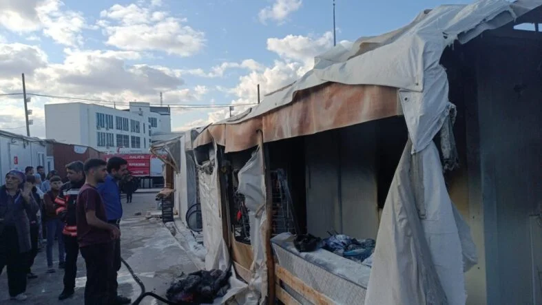 Teknokent Konteyner Kentte Yangın Paniği